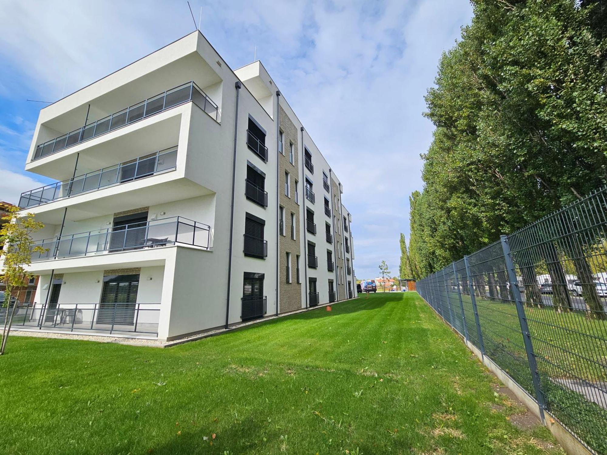 Harmonia Riva Apartman B11 ดูนาจสก้า สเตรด้า ภายนอก รูปภาพ
