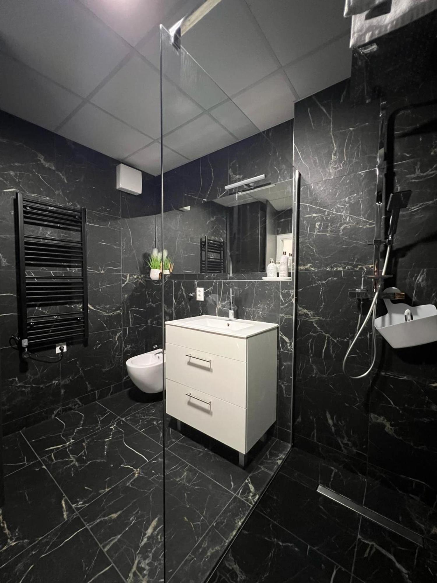 Harmonia Riva Apartman B11 ดูนาจสก้า สเตรด้า ภายนอก รูปภาพ