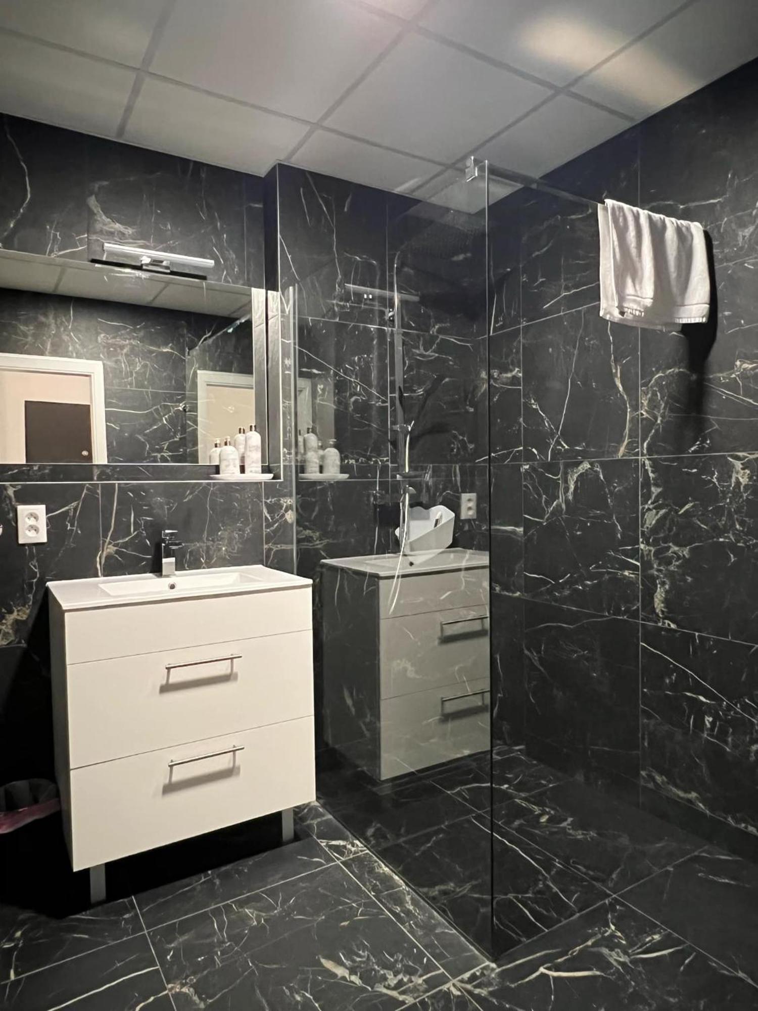 Harmonia Riva Apartman B11 ดูนาจสก้า สเตรด้า ภายนอก รูปภาพ